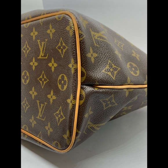 Louis Vuitton Palermo PM Monogram Handbag - Picture 10 of 16